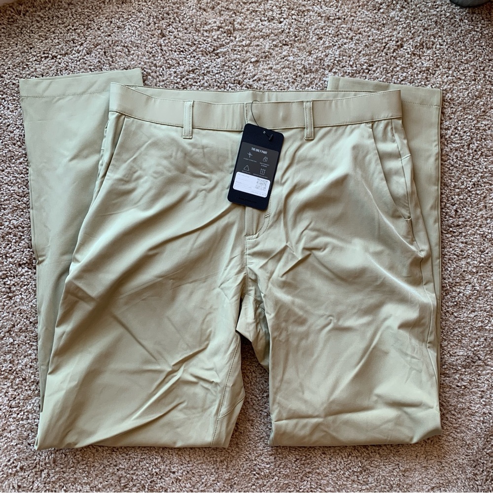 NWT Fabletics Mens The Only Pant Medium Khaki 32x31 Performance Golf Zip Pockets